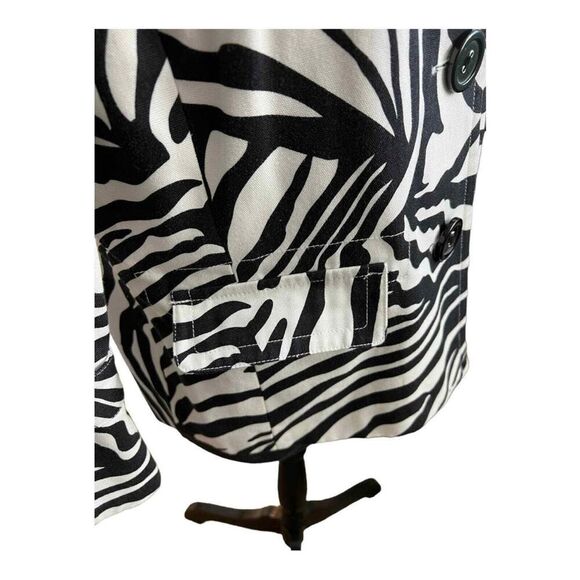 RAFAELLA | Zebra Print 4 Button Jacket | Loose fitting Sleeves | Size L - Picture 4 of 10